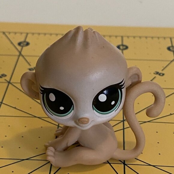 Littlest Pet Shop Authentic LPS #1-140 Mimsy Monkeyford Tan Monkey Green Eyes - Picture 11 of 11